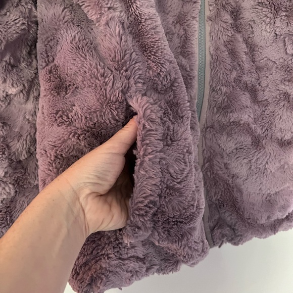 The Northface Mossbud Reversible Jacket - Picture 11 of 12